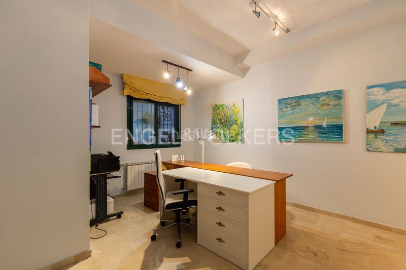 Foto 459760a1-f87e-4c25-8368-f22002a794d5. Casa adossada amb calefacció aparcament a Malva Rosa Valencia