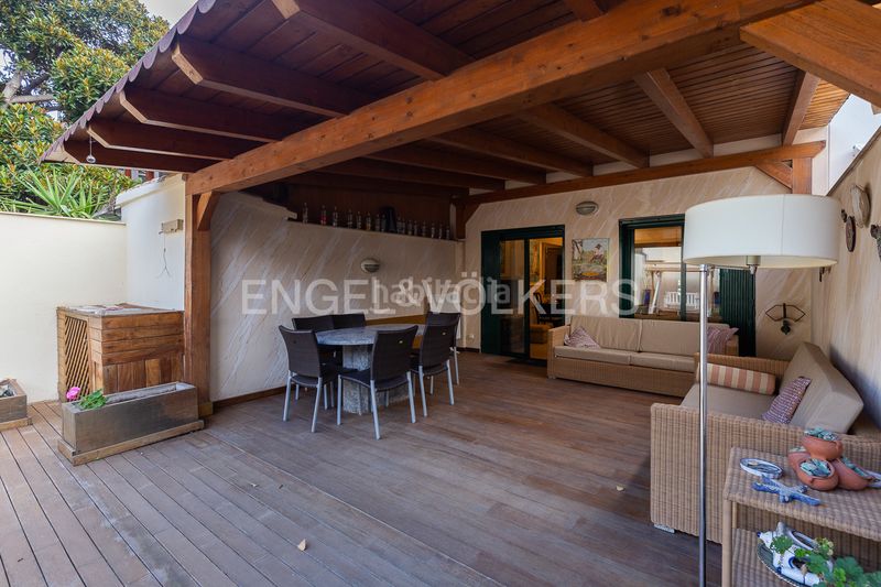 Foto 7a6d632f-35d3-427b-a22b-29938960e532. Casa adossada amb calefacció aparcament a Malva Rosa Valencia