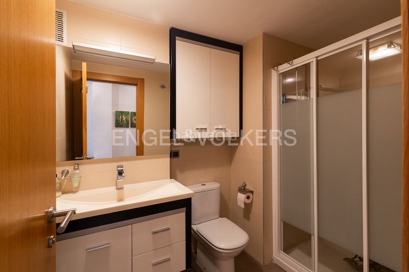 Foto 8c218b30-26f5-4148-ba4f-dc857e1330a7. Casa adossada amb calefacció aparcament a Malva Rosa Valencia