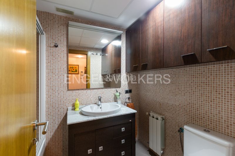 Foto e1906dc8-c4e2-4db1-8815-6da7782f527e. Casa adossada amb calefacció aparcament a Malva Rosa Valencia