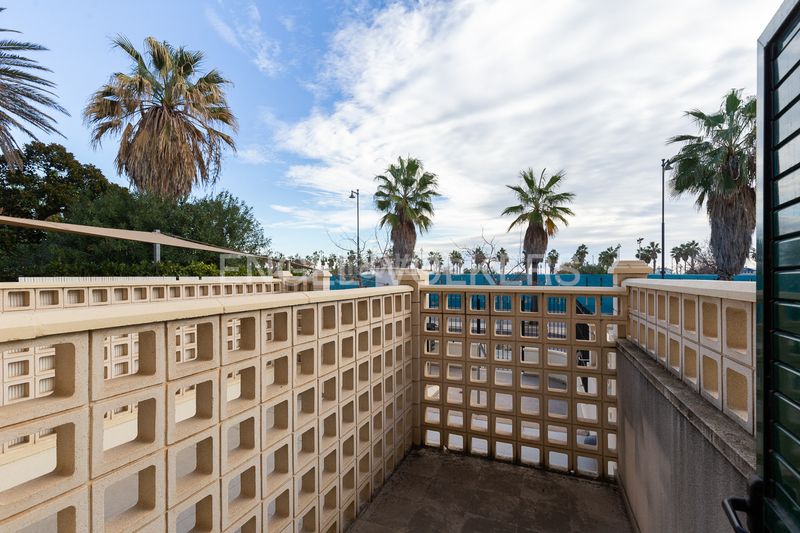 Foto ffc291bb-4572-4169-a8f0-da94b7e6ea9c. Casa adossada amb calefacció aparcament a Malva Rosa Valencia