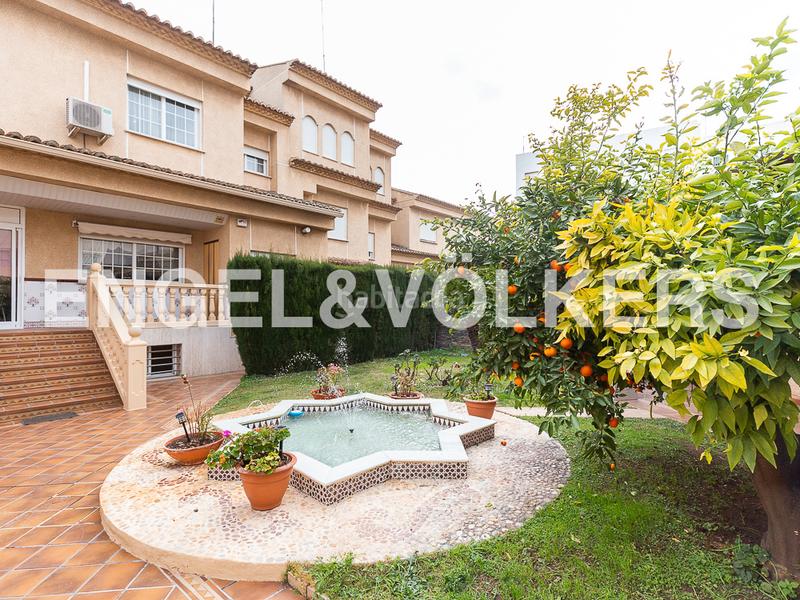 Foto d2642dfb-c388-45d9-bb5f-b3c7db8a4285. Casa  unifamiliar en Aldaia