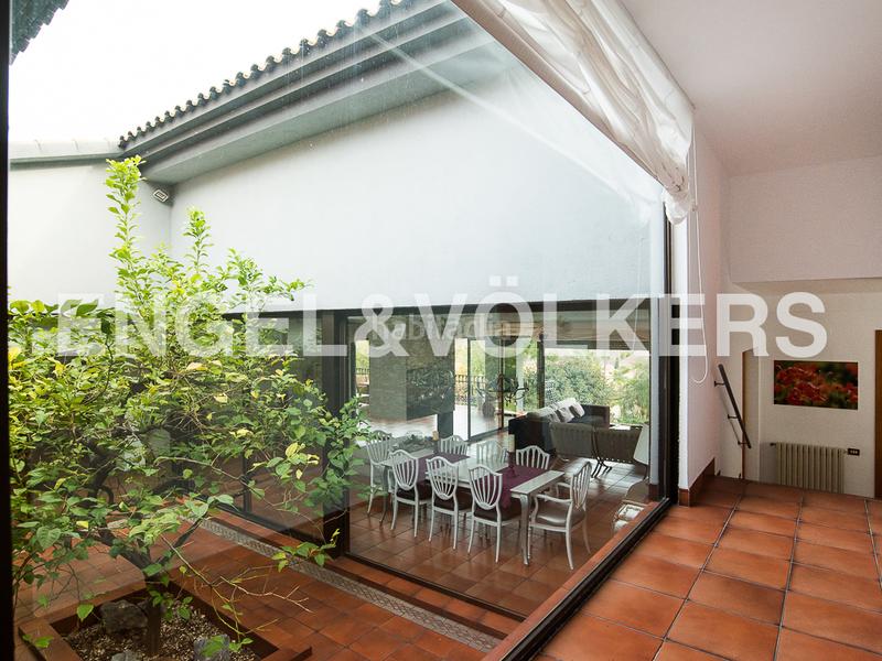 Foto 8f2c49a8-8a58-470a-9e1a-8c978f67a235. Casa villa con piscina y jardín en Las Atalayas-Urmi-Cerro Mar Peñíscola