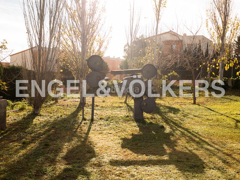 Foto c28b31e6-7b45-4e6d-b8db-aa4dfa663a81. Casa villa con piscina y jardín en Las Atalayas-Urmi-Cerro Mar Peñíscola