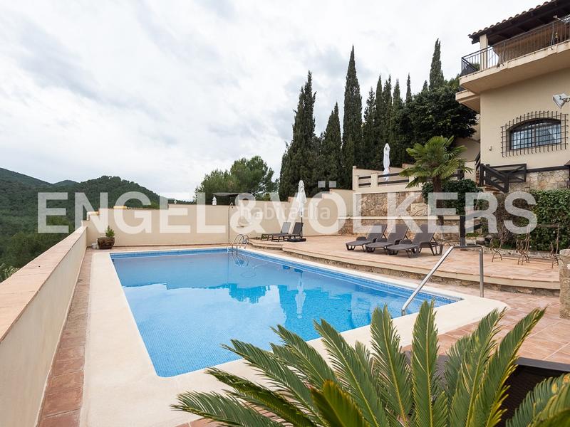 Foto 81c2525d-b4f8-4dc9-8f21-32042844190e. Maison avec chauffage piscine dans Gilet