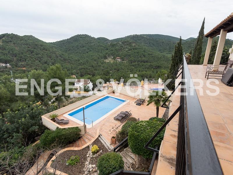 Foto ae762316-96cd-48e9-b829-cdf9046d2712. Maison avec chauffage piscine dans Gilet