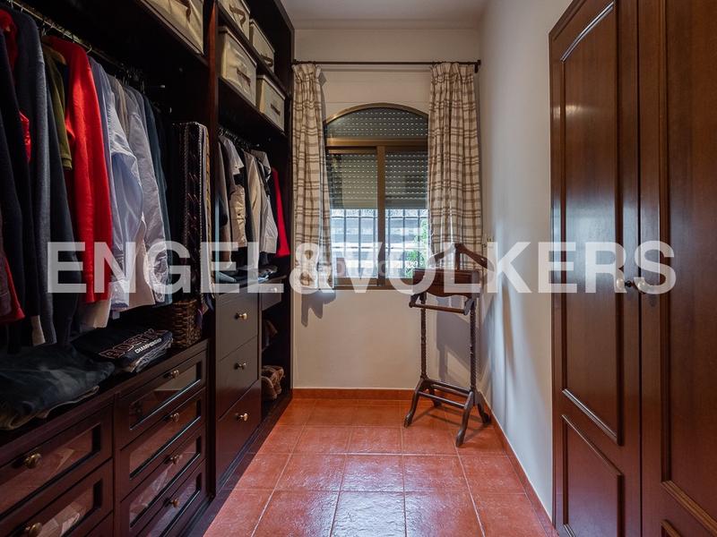 Foto ce828d1b-6ccc-4ea5-ad90-0f7a6d77393c. Maison avec chauffage piscine dans Gilet