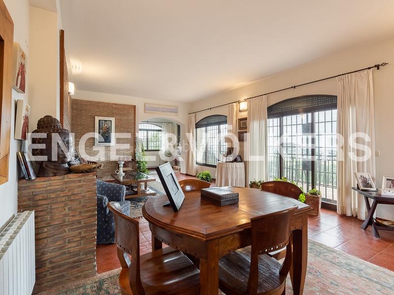 Foto ea66a194-bd7c-4479-a804-4090d93db32d. Maison avec chauffage piscine dans Gilet