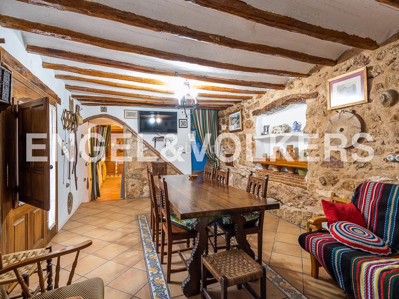 Foto b5141cb2-8914-4556-be47-4fc8c8630c44. Haus mit heizung in Sierra Engarcerán