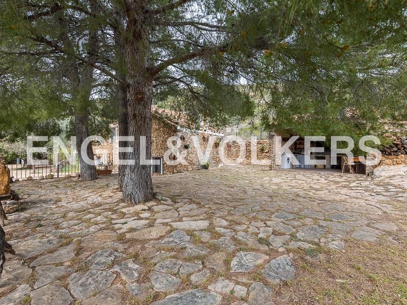 Foto dc848e56-7dd8-44aa-a339-c3db4efe09e4. Haus mit heizung in Sierra Engarcerán