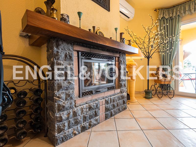 Foto 1b9865b3-6889-4efb-83b1-fea6767a376c. Casa chalet moderno con gran terreno en calig en Cálig