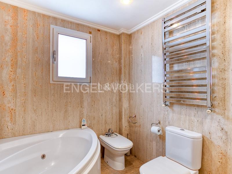 Foto 120756c9-0365-40b5-b8b4-e676bac0cbc0. Haus mit heizung parking pool in Oliva pueblo Oliva