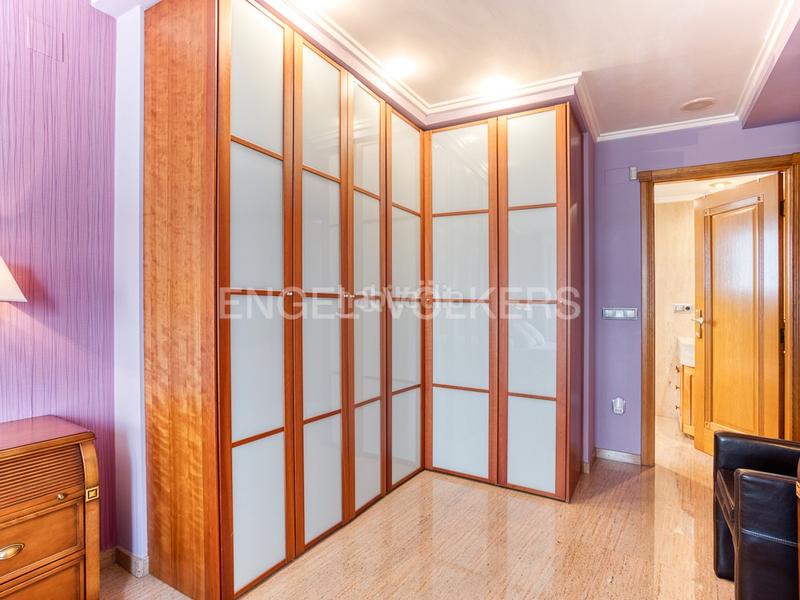 Foto e3ed97f7-865d-428a-b92b-dcc694a3c372. Haus mit heizung parking pool in Oliva pueblo Oliva