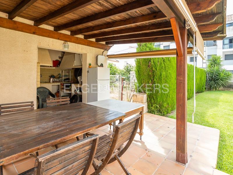 Foto 5a58f38b-2c96-46b1-9615-53e84bf58aa4. Casa chalet independiente en suelo urbano en Ondara