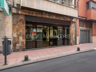 Terreny residencial a Centro. Magnifico local comercial en el centro de burriana