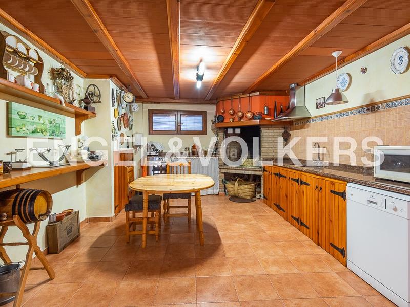 Foto d0b71ee3-ca11-4915-b80e-3dc4ff8ef4ad. Casa amb calefacció aparcament a Vall d´Uixó (la)
