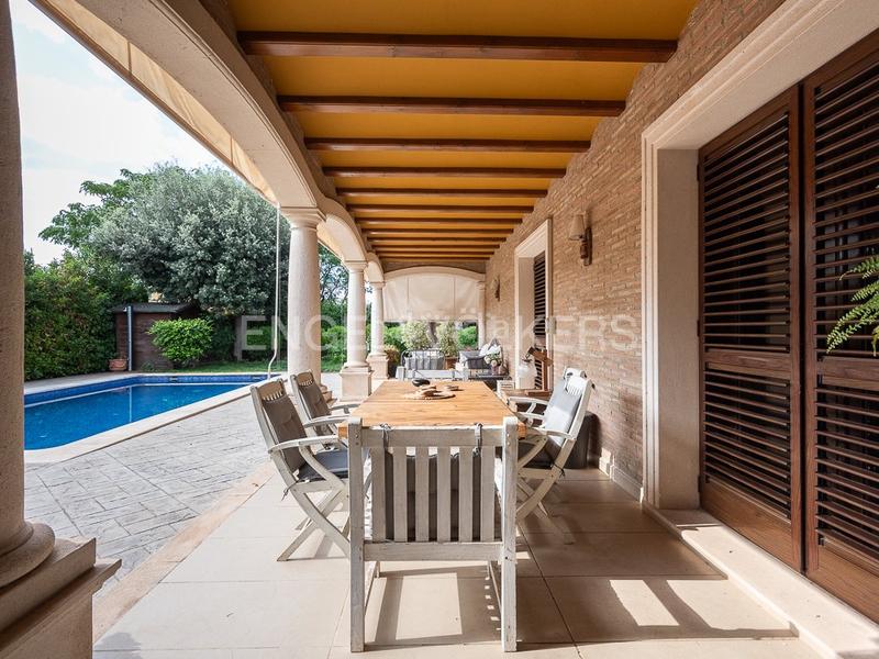 Foto 2f88f9fc-5995-4cd2-9a76-01699d4aba3c. Casa con riscaldamento parcheggio piscina in Torre en Conill-Cumbres de San Antonio Bétera