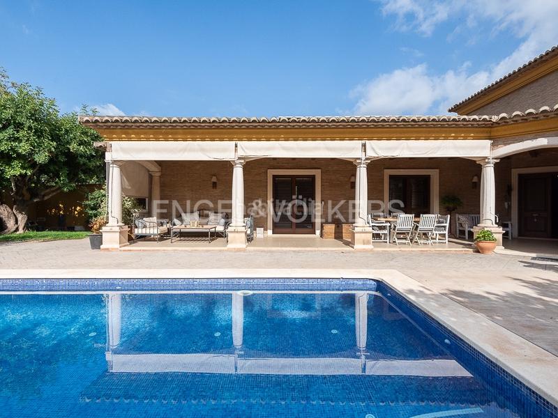 Foto 4faf232f-96bd-437d-a8dd-24375859d0be. Casa con riscaldamento parcheggio piscina in Torre en Conill-Cumbres de San Antonio Bétera