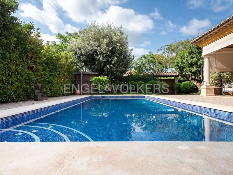 Foto 745ec127-e4c0-4978-92a4-e309b87dbf42. Casa con riscaldamento parcheggio piscina in Torre en Conill-Cumbres de San Antonio Bétera