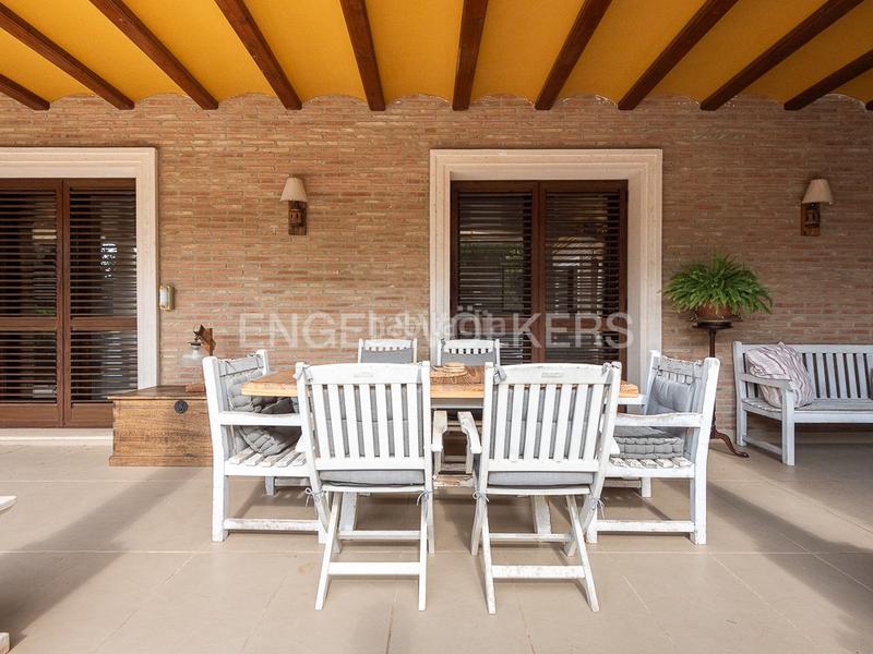 Foto 88ce2067-733c-4cf1-b73d-871694b074e9. Casa con riscaldamento parcheggio piscina in Torre en Conill-Cumbres de San Antonio Bétera