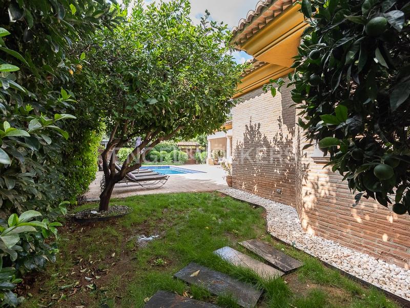 Foto ad157363-06d8-4026-aa36-c55e1ffe2e9a. Casa con riscaldamento parcheggio piscina in Torre en Conill-Cumbres de San Antonio Bétera