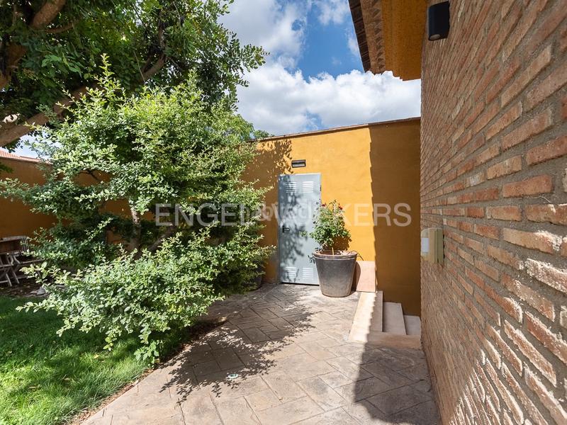 Foto c53286cd-8aec-4cab-b77d-1440be61e696. Casa con riscaldamento parcheggio piscina in Torre en Conill-Cumbres de San Antonio Bétera