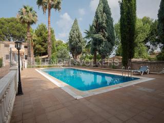 Maison à Madrigal. Majestuosa propiedad en vilareal amplios espacios y piscina clim