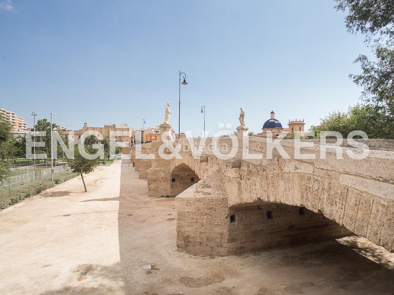 Foto a2e4fcb5-c591-4513-8757-72baa01cd580. Apartamento planta baja para reformar en El Carmen en Valencia