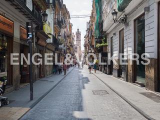 Apartament a El Carme. Dúplex para reformar en el carmen