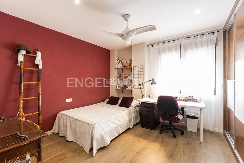 Foto 3ac1b9e1-d34a-49ab-b5fc-35f638be6a36. Casa vivienda con excelentes instalaciones. en Avenida de Abril-9 de Octubre Sagunt