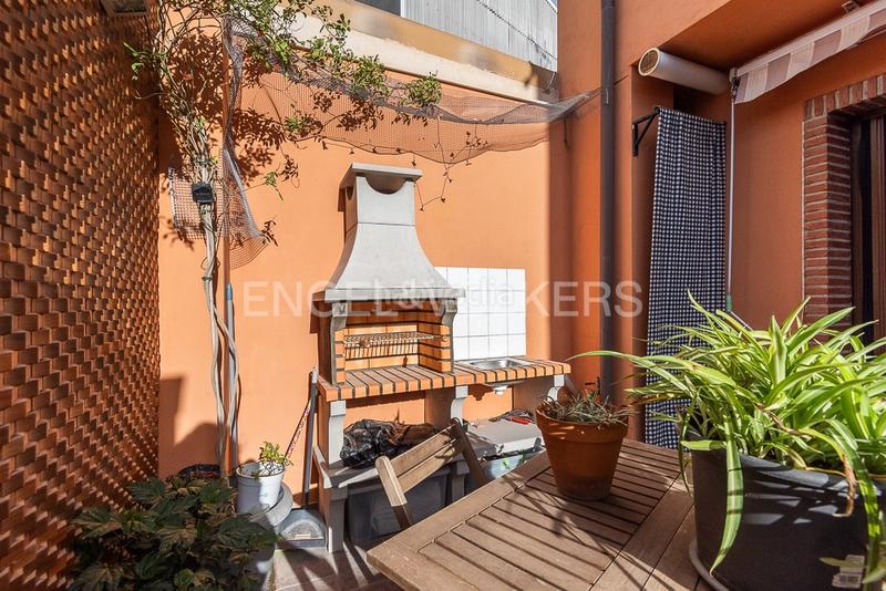Foto 43943f89-fbc1-4eed-8c4b-179c833b260b. Casa vivienda con excelentes instalaciones. en Avenida de Abril-9 de Octubre Sagunt