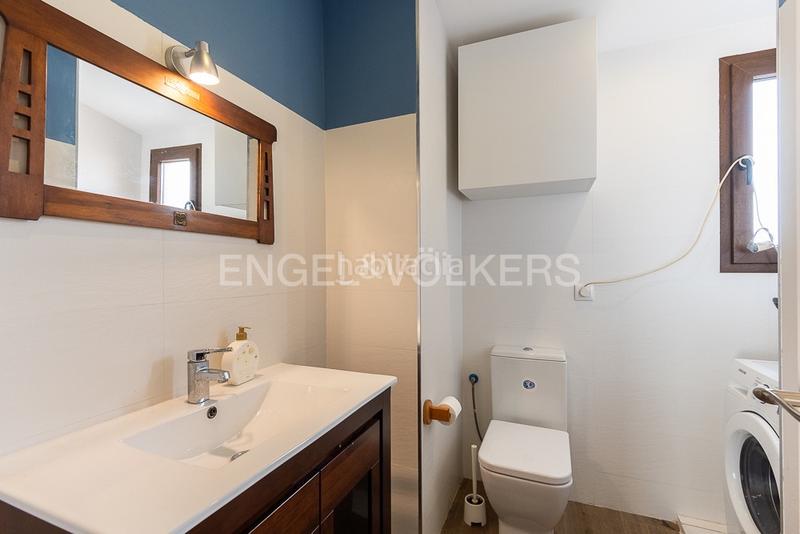 Foto 57039c91-6ea0-48bf-9bba-c6f184610136. Casa vivienda con excelentes instalaciones. en Avenida de Abril-9 de Octubre Sagunt