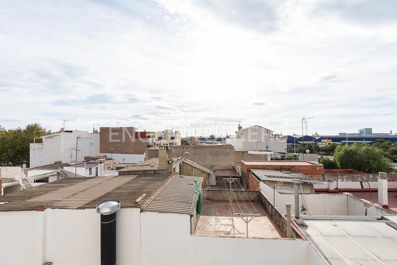 Foto 5dbded3e-6011-4a85-883e-78fa19aeda47. Casa vivienda con excelentes instalaciones. en Avenida de Abril-9 de Octubre Sagunt