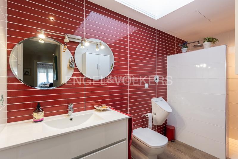 Foto a88f3e9b-16fb-4e0e-8063-f4f1d4a41334. Casa vivienda con excelentes instalaciones. en Avenida de Abril-9 de Octubre Sagunt