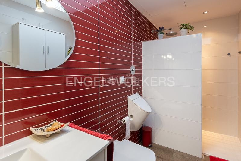 Foto bf4153f1-0e50-4156-8247-17d755f6f3ab. Casa vivienda con excelentes instalaciones. en Avenida de Abril-9 de Octubre Sagunt