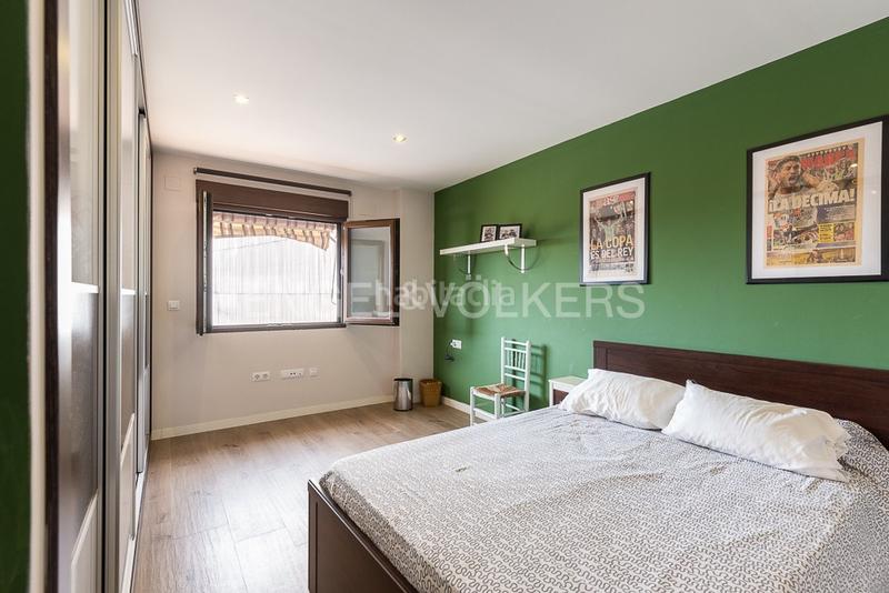 Foto bfa02222-3230-4d9e-8edb-e904df9f7ee9. Casa vivienda con excelentes instalaciones. en Avenida de Abril-9 de Octubre Sagunt