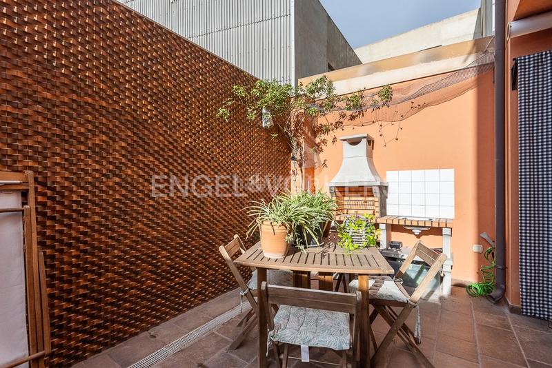 Foto d85943cc-d54e-4029-8ffa-7ee094d52235. Casa vivienda con excelentes instalaciones. en Avenida de Abril-9 de Octubre Sagunt