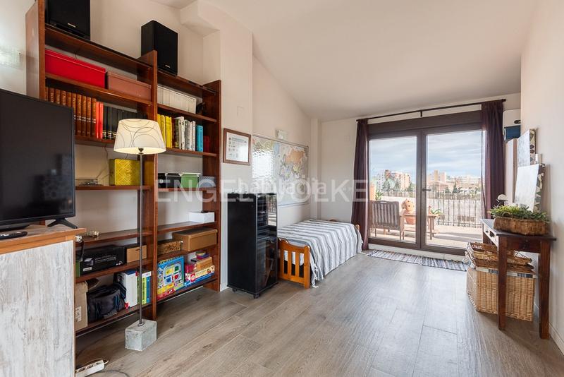 Foto ead9df69-8725-43eb-9e83-f41f66391313. Casa vivienda con excelentes instalaciones. en Avenida de Abril-9 de Octubre Sagunt