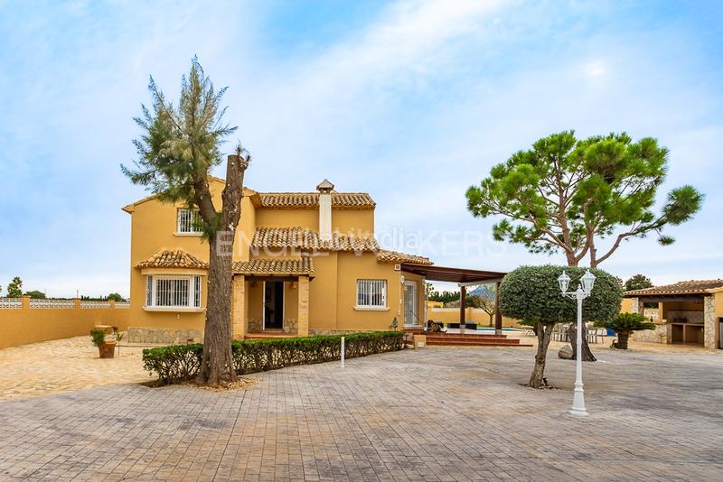 Foto 7bb046d8-15b8-4d86-8052-22c6874cab89. Rent country house with heating parking pool in Centro Urbano Dénia