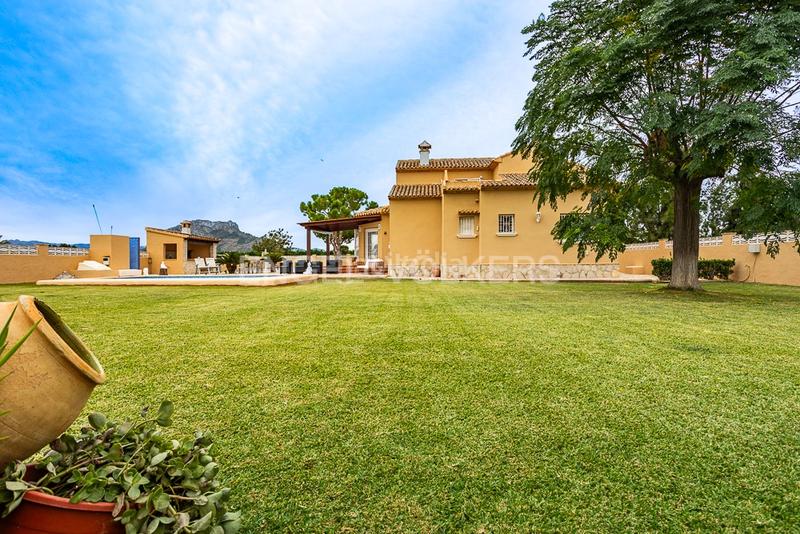 Foto 921c7f9a-d6cb-4bc4-a8df-4b14ae50b583. Rent country house with heating parking pool in Centro Urbano Dénia