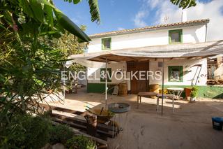 Masia a Sant Pau. Terreno pendiente de recalificación