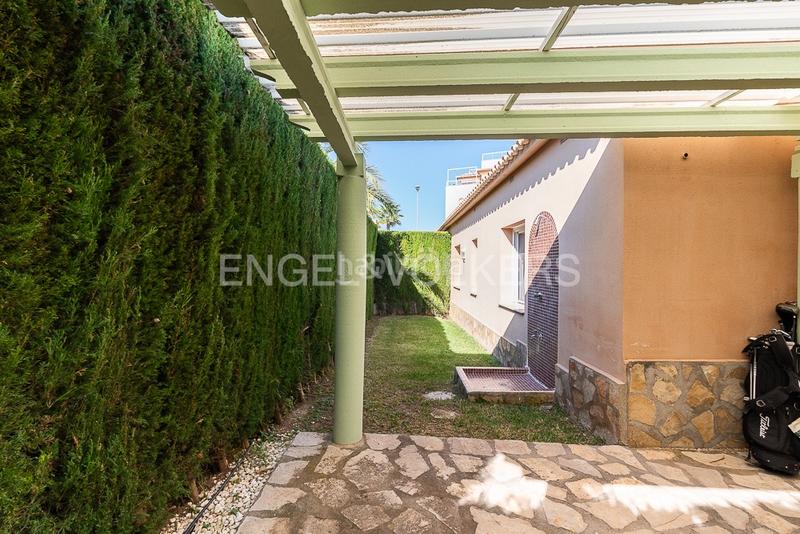 Foto 1db68500-9b31-4188-abb3-bcb5e2b9ea11. Casa villa junto a la playa nova en Oliva nova Oliva