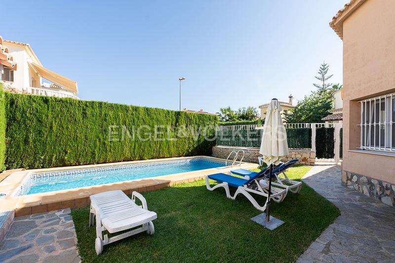 Foto 4ba34a2b-feef-4bdc-be37-355a0008d8db. Casa villa junto a la playa nova en Oliva nova Oliva
