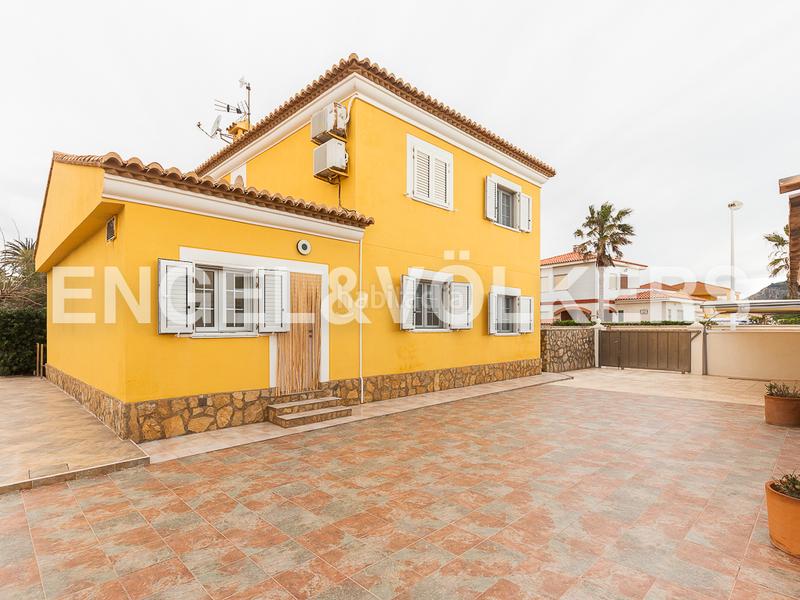 Foto 8926a447-c374-4bbf-aa70-68c2c0160584. Casa amb calefacció aparcament piscina a El Marenyet Cullera