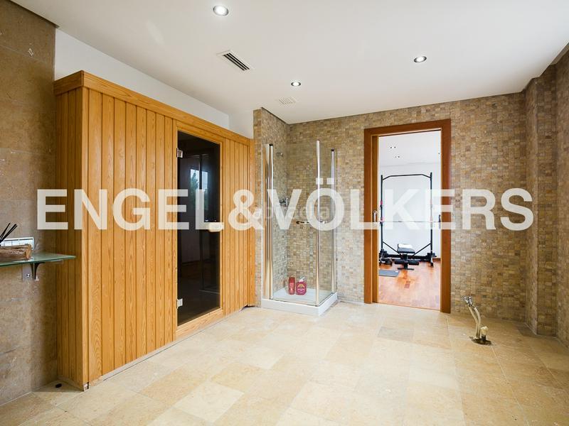 Foto a4d42e10-b9d7-40d4-b97b-b4e7233a9807. Affitto casale con riscaldamento parcheggio piscina in Torrent