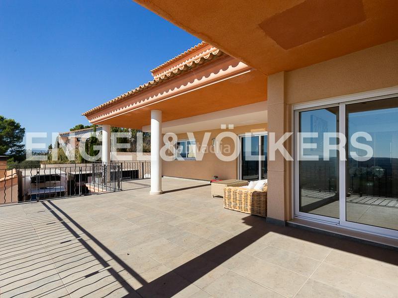 Foto 9c4bec44-a449-427d-8aaa-90e1e3e8bacc. Rent country house with heating parking pool in Cumbres de Calicanto Torrent