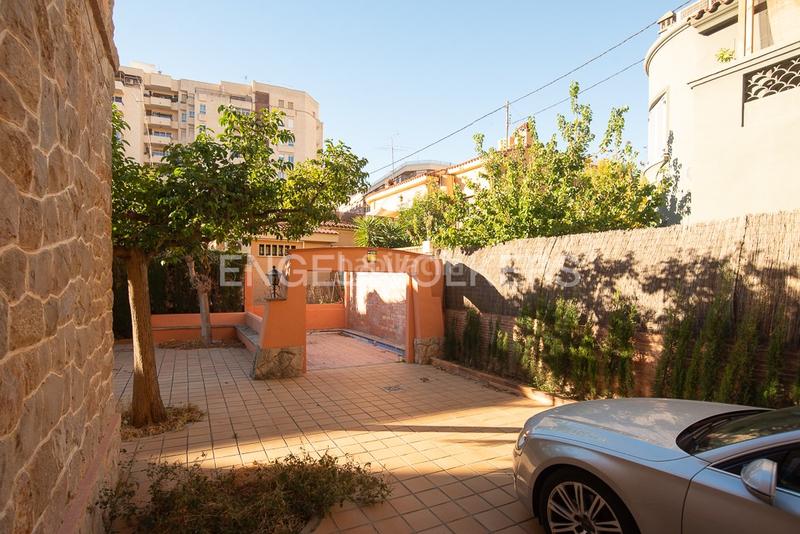 Foto dd95b4fc-c5cb-4d2e-b376-94021b38c533. House with heating parking in Zona Avenida del Mar Castellón de la Plana