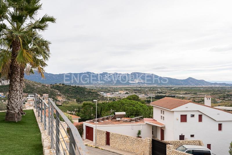 Foto 0734fab2-552a-41c3-b8de-1f5a6f41f919. Lloguer casa amb calefacció piscina a Bonavista-Lago San Lorenzo Cullera