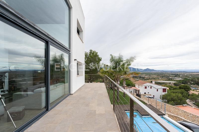 Foto 19f23000-af8e-4318-920a-5a7456268471. Lloguer casa amb calefacció piscina a Bonavista-Lago San Lorenzo Cullera