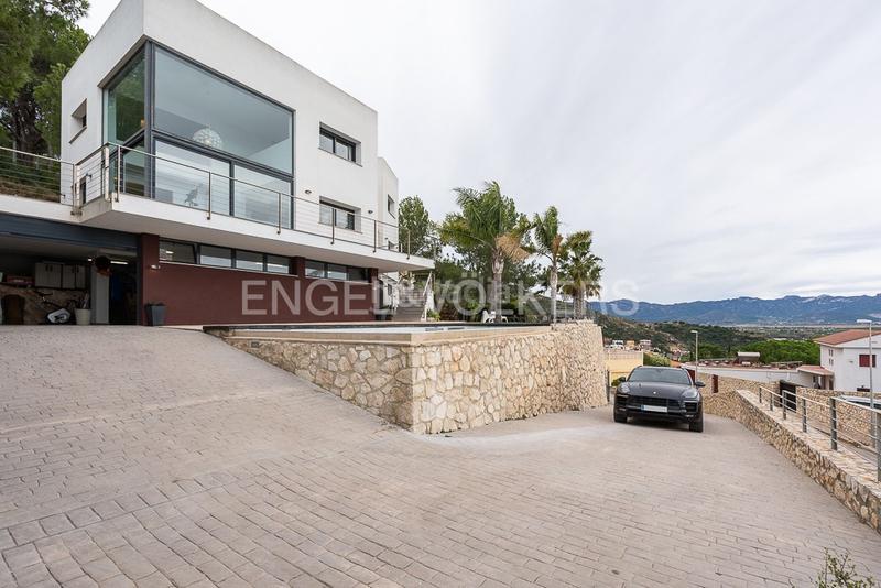 Foto a5b73fa7-1408-4c91-91fc-6fffe6ef0522. Lloguer casa amb calefacció piscina a Bonavista-Lago San Lorenzo Cullera